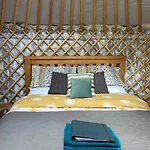 Luxury tent Eisa Yurt