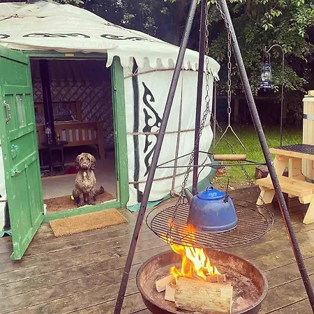 Luxury tent Eisa Yurt York